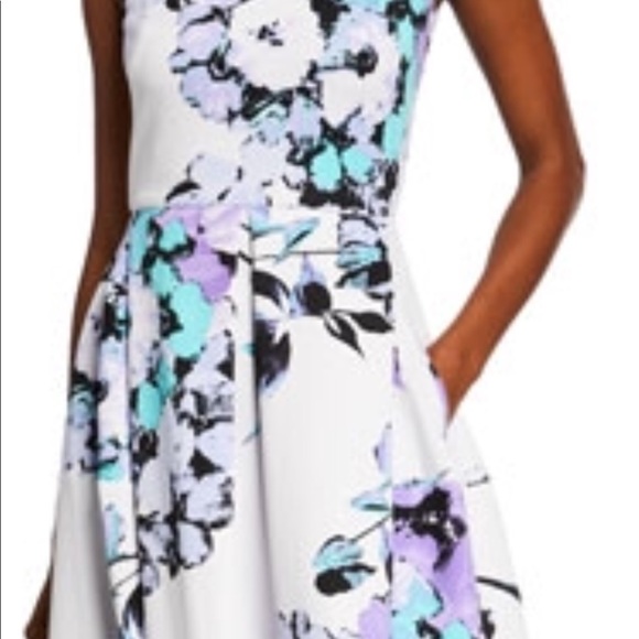 🎁🌸Neiman Marcus Floral Dress🌸🎁 - Picture 2 of 5